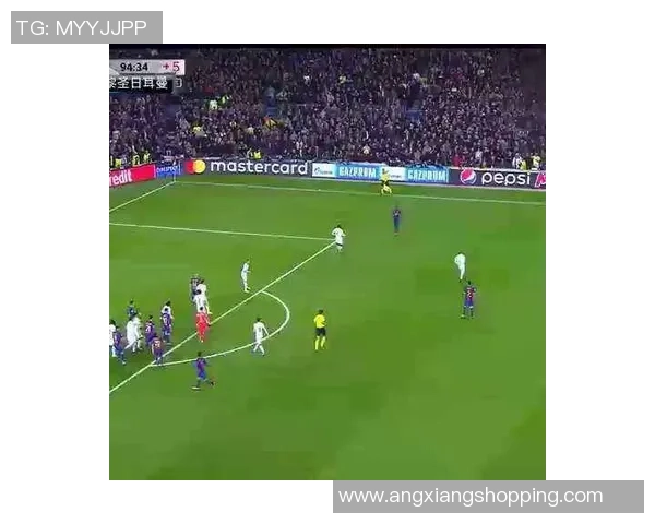 足球球星秀场：赛场内外的魅力风采与竞技对决尽在其中